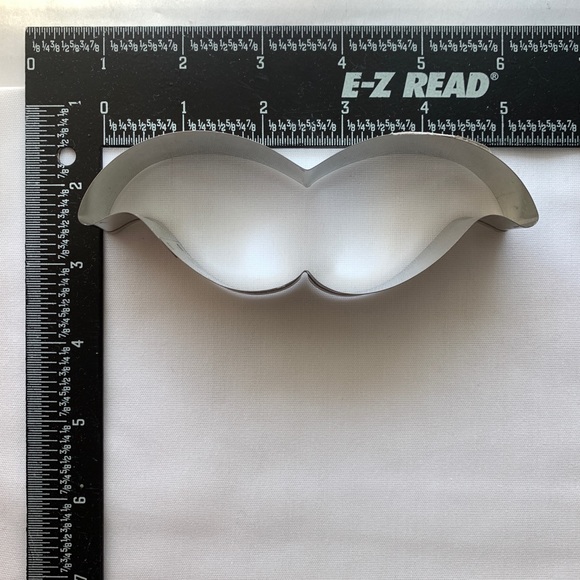 [Free If You Bundle $25+] Ann Clark 7730-A Mustache-Shaped Cookie Cutter - Picture 3 of 3